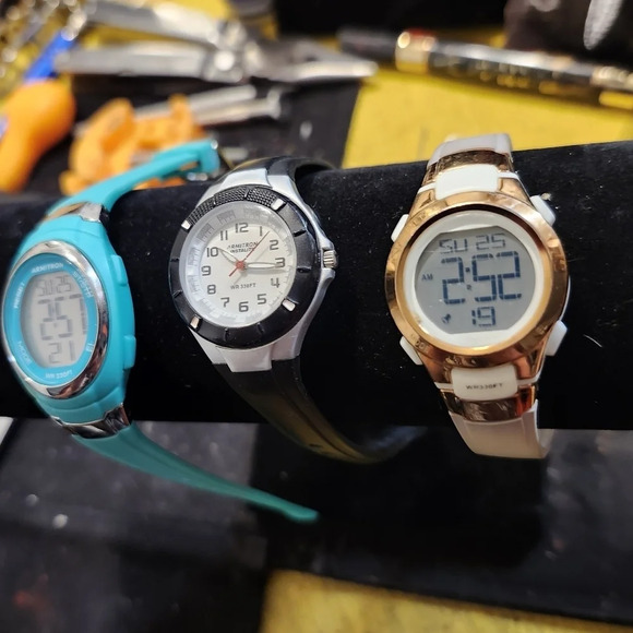 ARMITRON LOT OF 3 WATCHES main image 6
